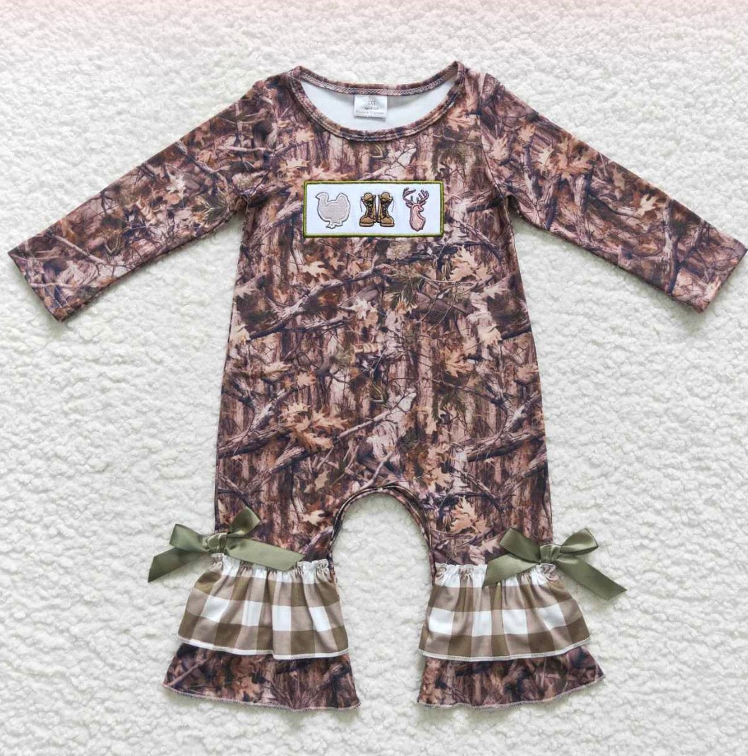 Embroidered camo outfit