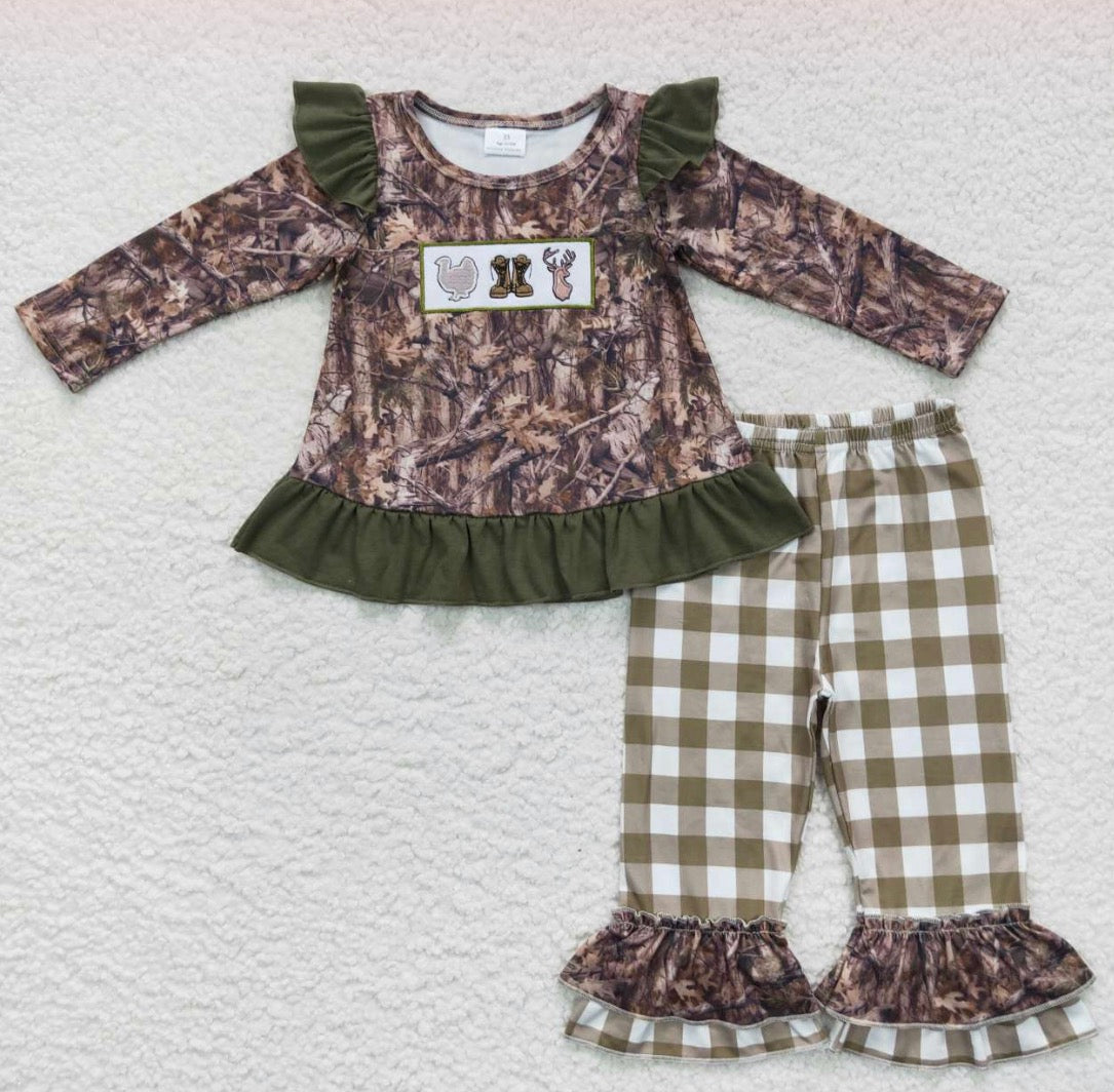Embroidered camo outfit
